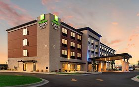Holiday Inn Express & Suites Racine By Ihg